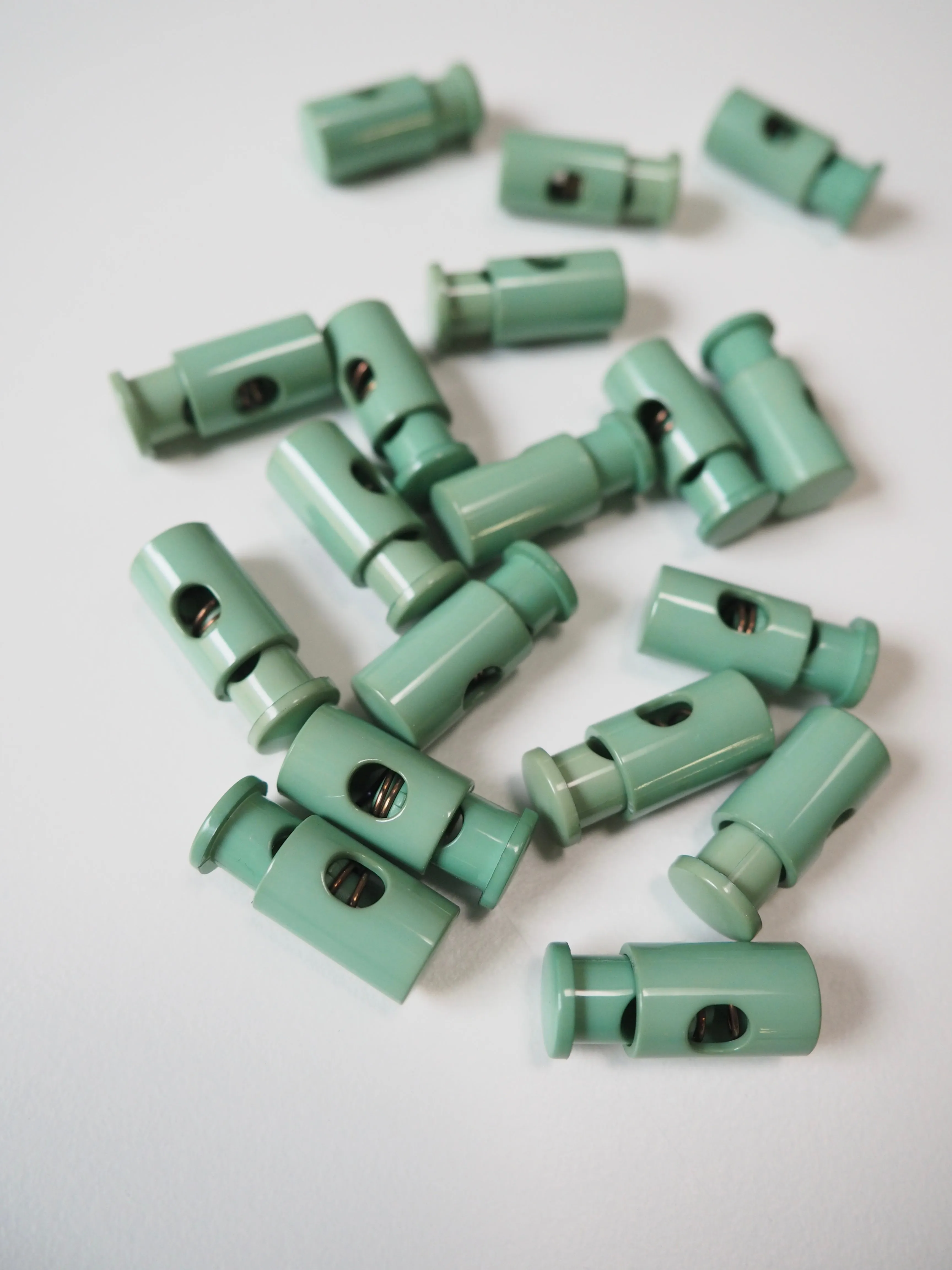 Apple Green Cord Toggle 22mm - 2 Pieces