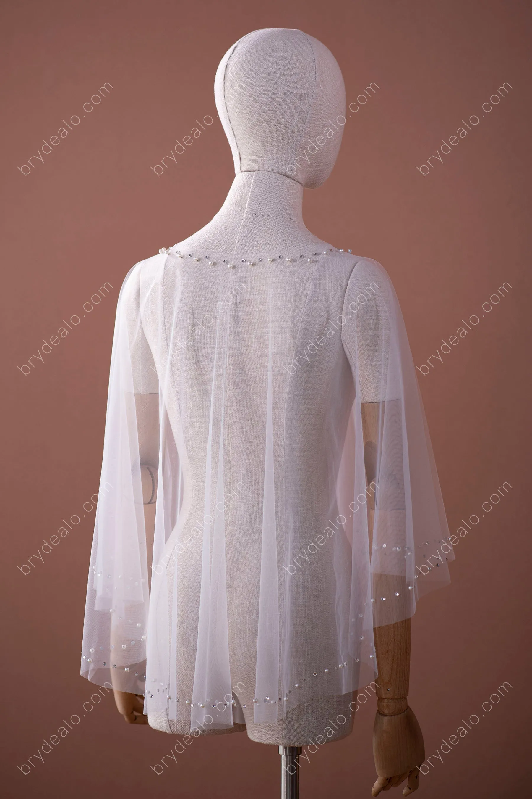 Captivating Rhinestones Pearls Short Bridal Cape