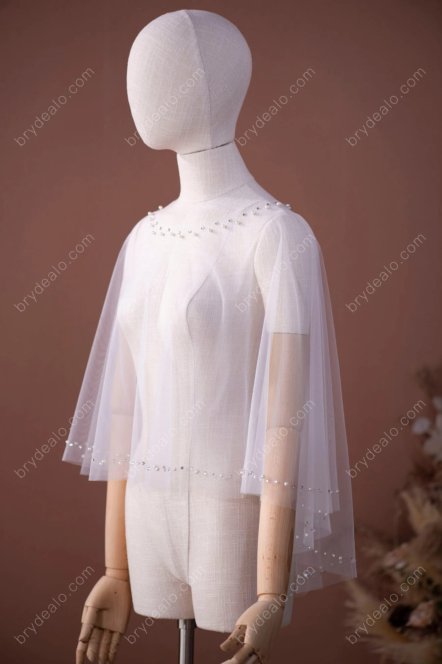 Captivating Rhinestones Pearls Short Bridal Cape