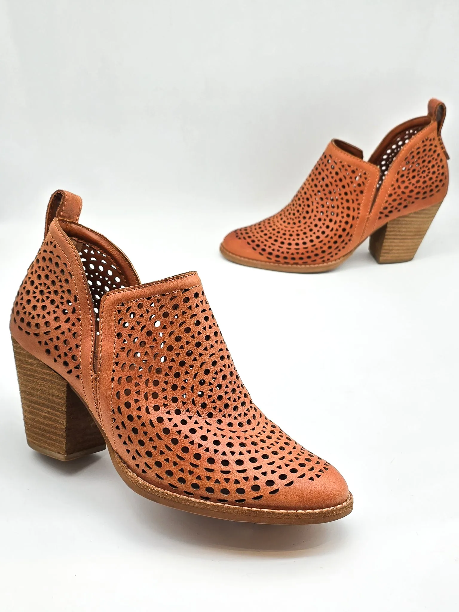 JEFFREY CAMPBELL ROSALEE CUT BROWN - Pre-Loved