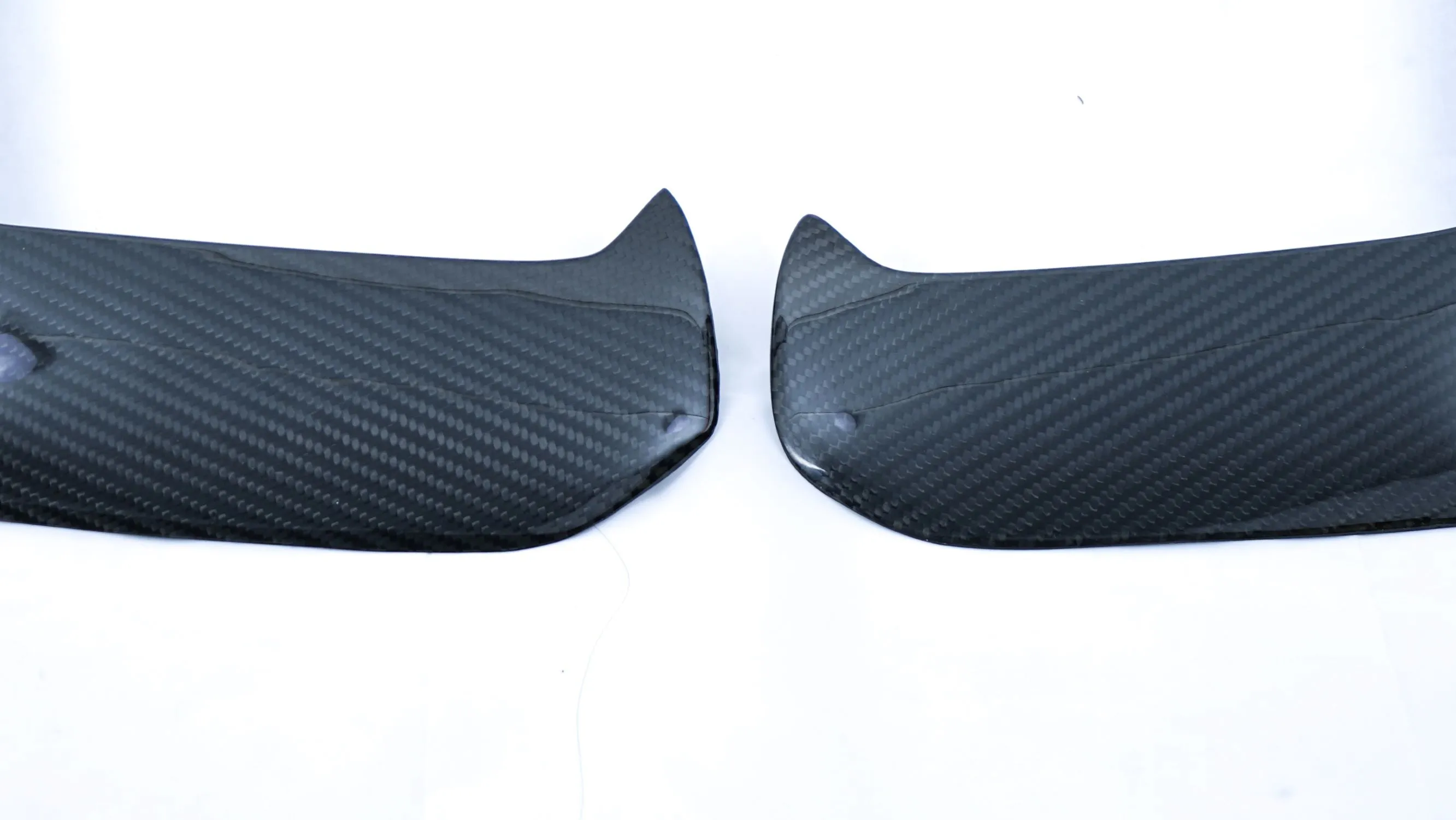 Karbel Carbon Dry Carbon Fiber Front Bumper Upper Valences for Volkswagen Golf GTI MK7.5