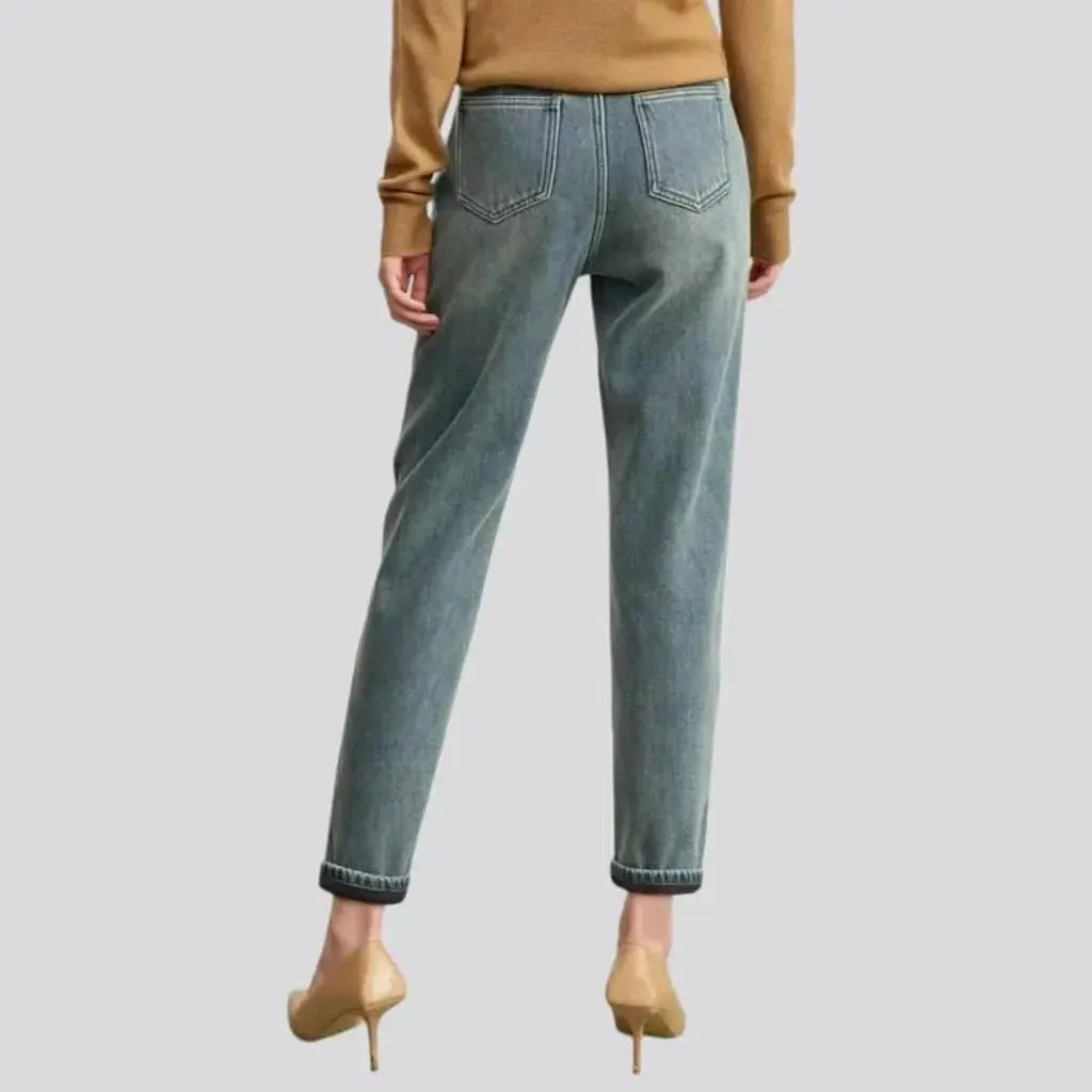 Medium-wash insulated jeans for ladies