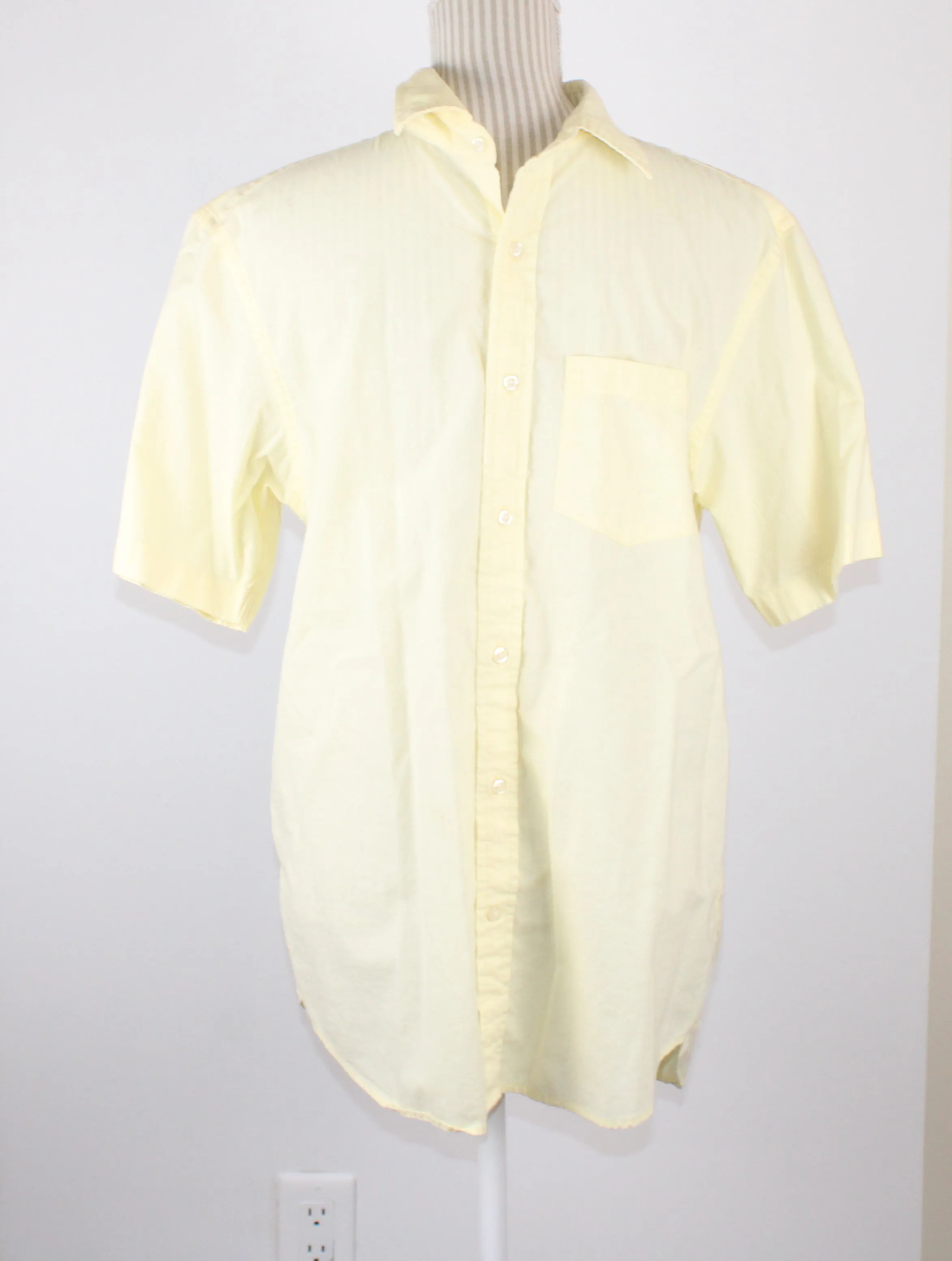 OLD NAVY YELLOW DRESS SHIRT MENS MEDIUM PRE-LOVED