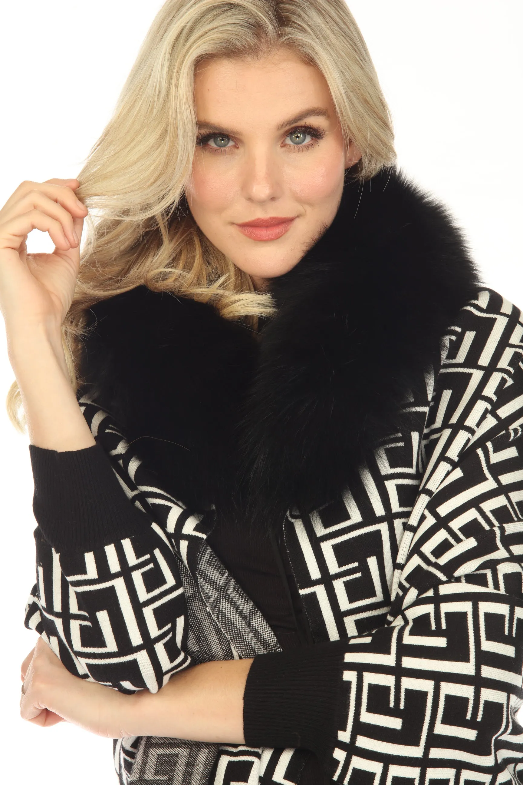 OO LA LA Black/White Meander Pattern Real Fur Collar Fringe Cape M7175