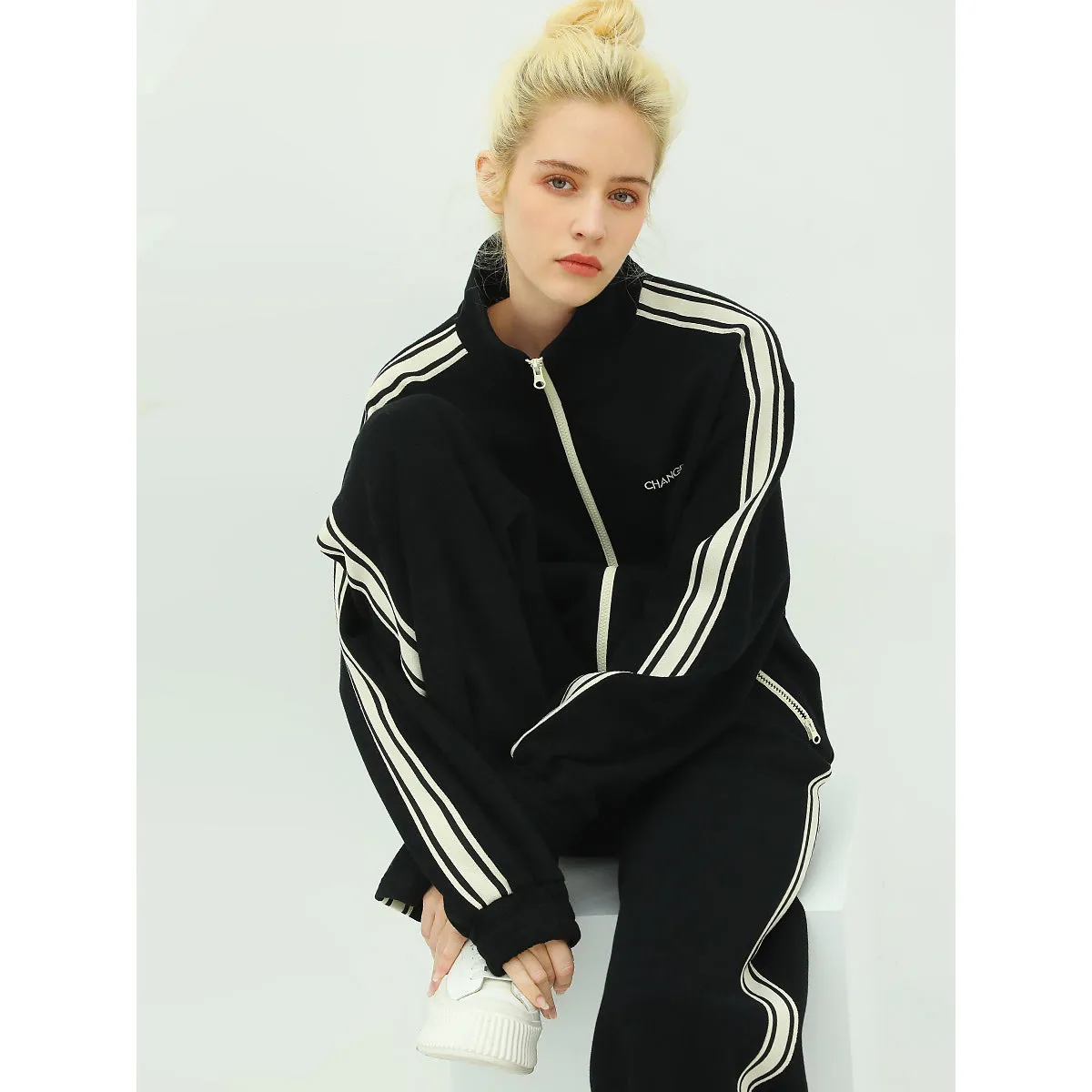 Performance Contrast Striped Running Jacket