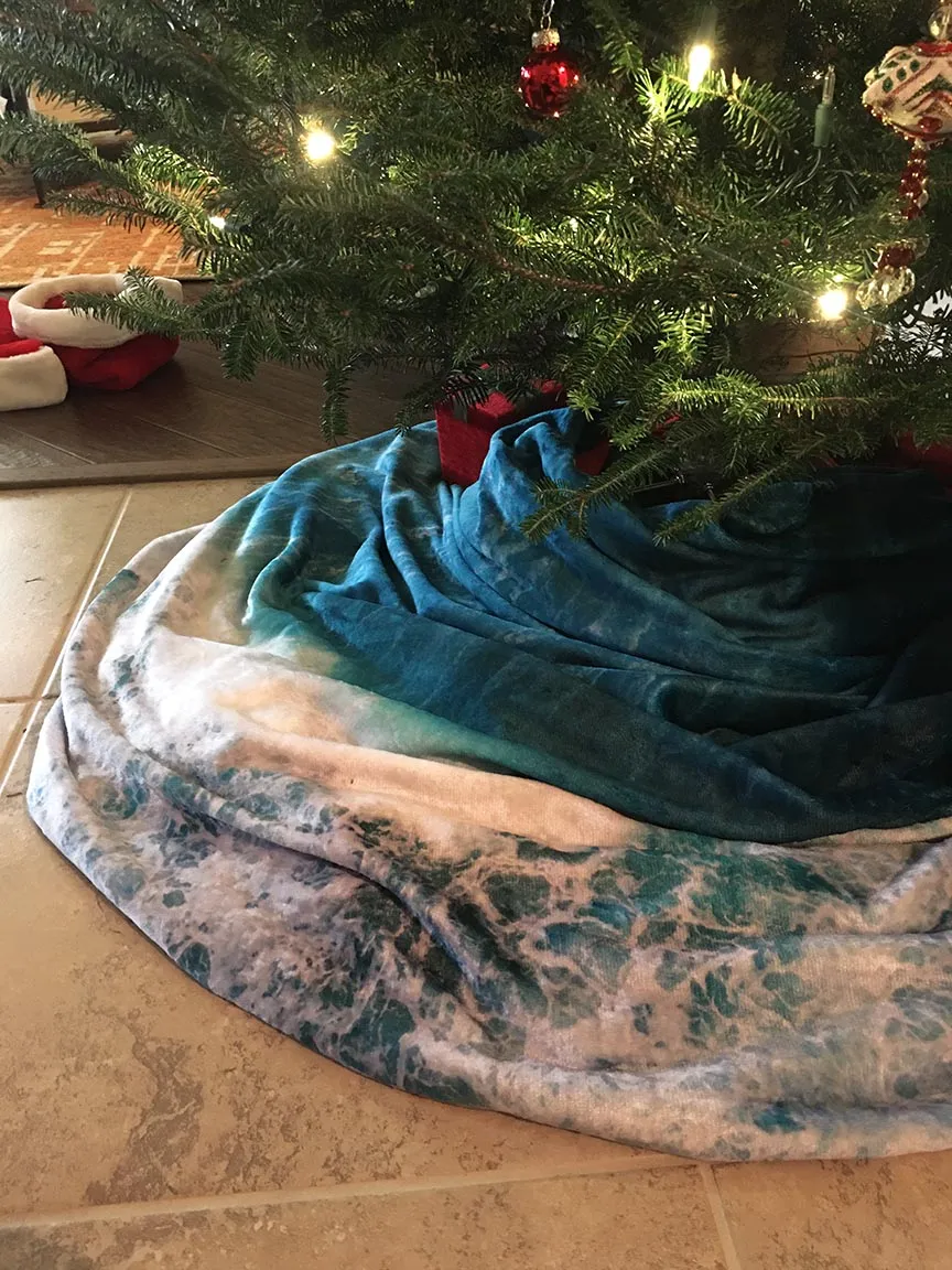 Wave Throw Blanket